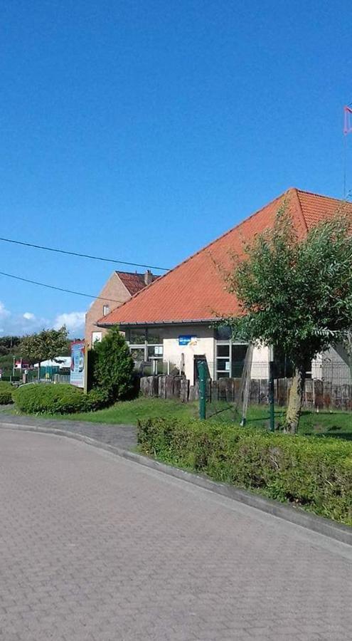 Luxueuze Stacaravan 4Pers Met Terras En Tuintje Bredene Exterior foto