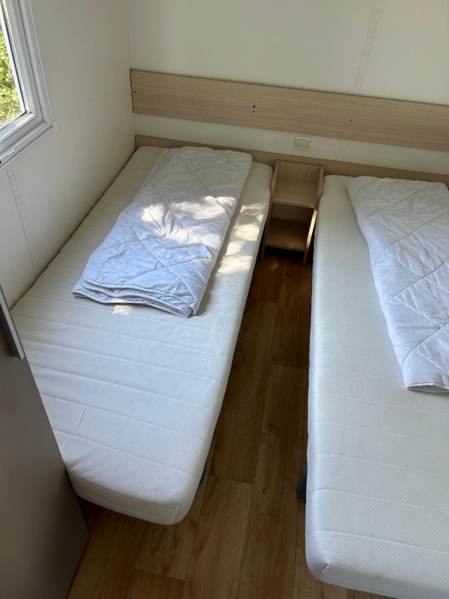 Luxueuze Stacaravan 4Pers Met Terras En Tuintje Bredene Exterior foto